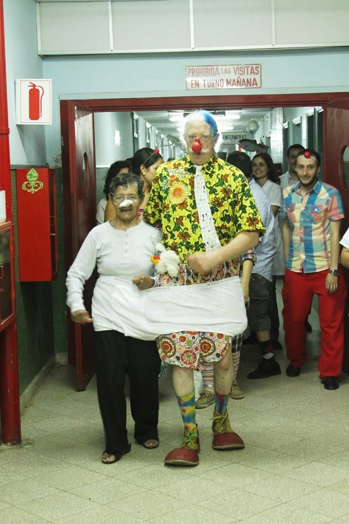 Un día como hoy, pero hace 10 años, Patch Adams se paseaba por los pasillos de IPS.