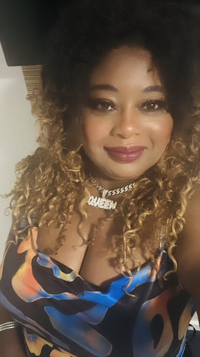 Zebra_carol's tweet photo. Our 🏛️ @ThePortico 📚 #SecretSupperClub, #PorticoPride 🌈Thurs 21st Aug #ManchesterPride Week. 
The tantalising menu will feature dishes inspired by books from our collection
Writer guests @MarkLlewellin3 DL &amp; @louisglazzard 
I’m back as Maitre D - obvs 😜
https://t.co/417cs7pciQ https://t.co/a5M4E39jiq