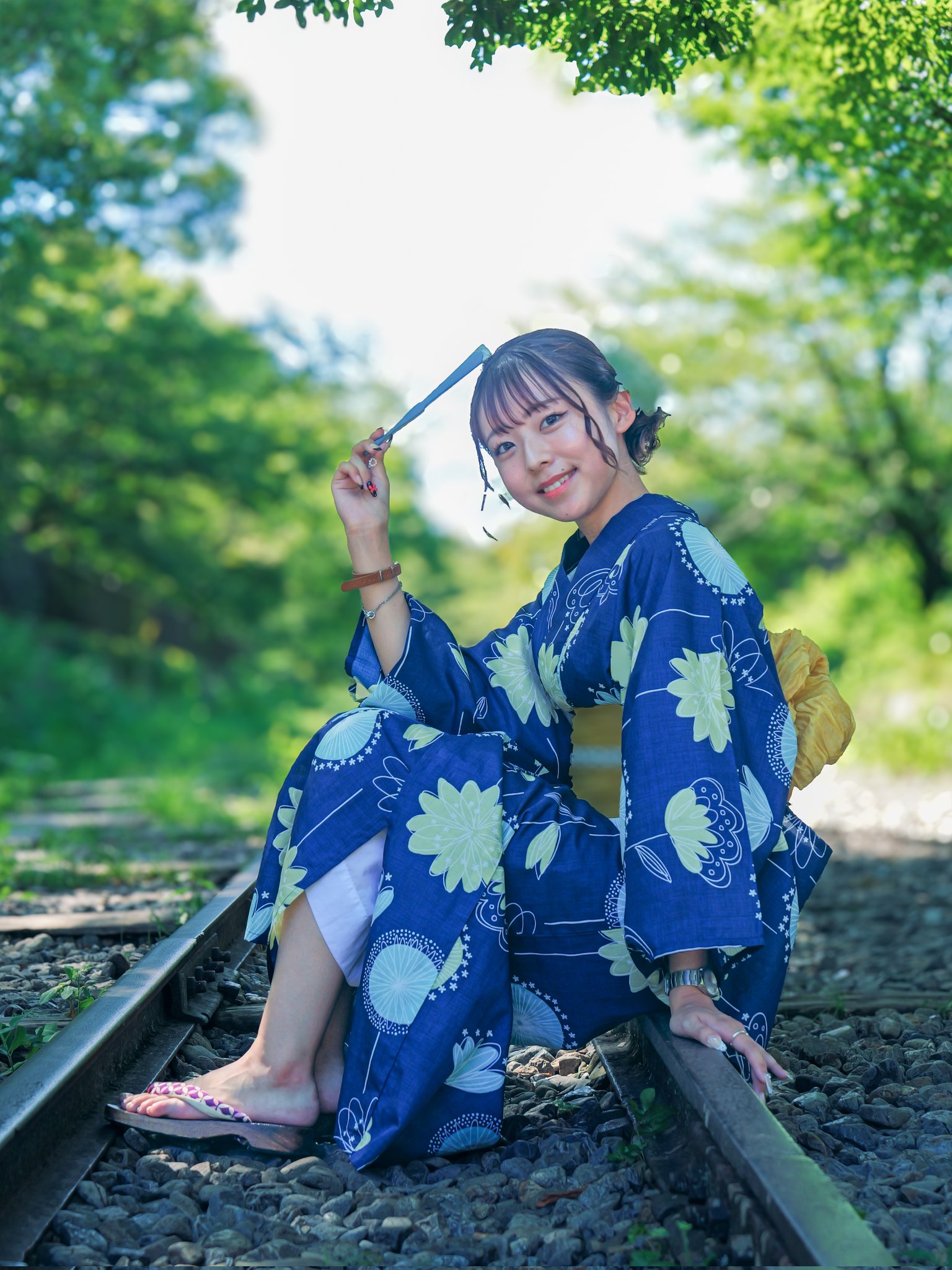 こたつ　kazu The ultimate evolution of the kotatsu! Now even warmer and