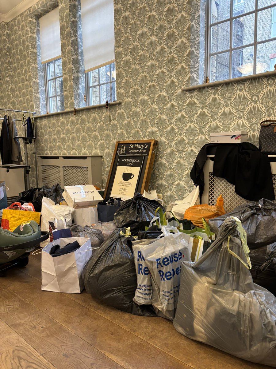 StMarysCadogan's tweet photo. Summer events at St Mary’s Clear out for Caritas, visit of O.L of Fatima, the Catholic Union came to see us,and another happy couple are toasted as they begin their lives together as man and wife. Social action, prayer, celebrating the sacraments and hospitality. https://t.co/Z962CQ7VCW