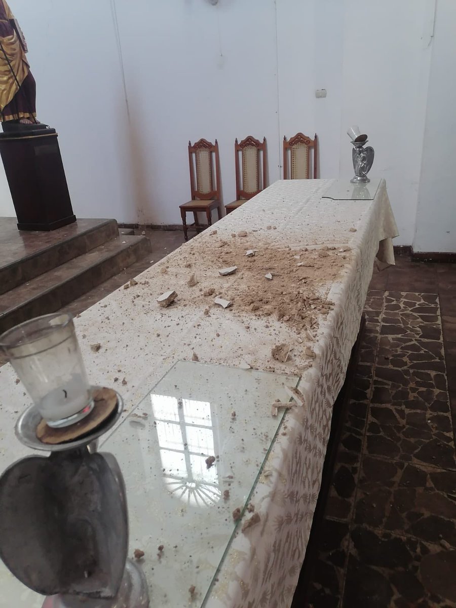 Factor4_GT's tweet photo. 🚨 Iglesia salvadoreña sufre daños tras sismo con epicentro en Guatemala

La parroquia Santiago Apóstol de Chalchuapa,   en Santa Ana, una de las parroquias más antiguas de El Salvador, reportó daños estructurales tras el sismo de magnitud 5.9 registrado este lunes, con epicentro en territorio guatemalteco, a 9 km al noroeste de San Lorenzo, según datos oficiales. 

#Sismo #Guatemala #ElSalvador #Chalchuapa