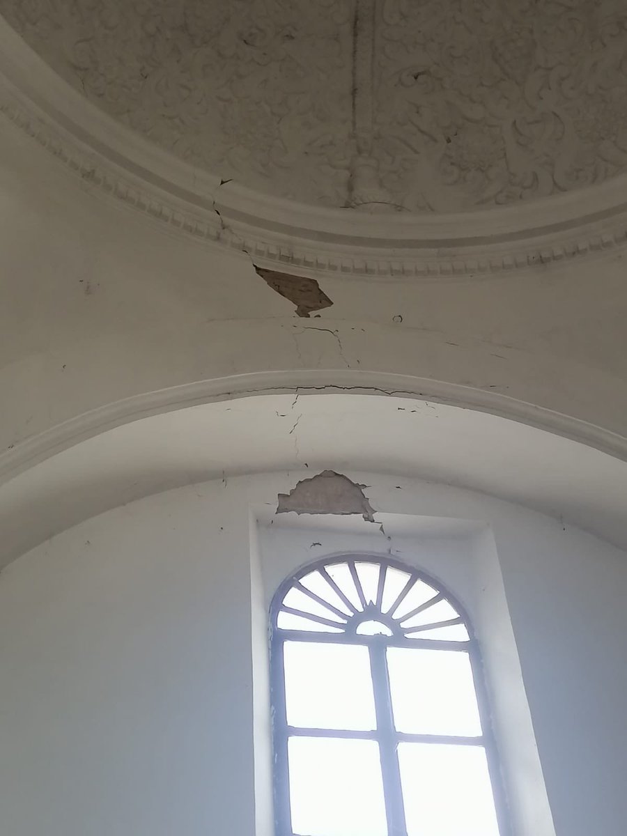 Factor4_GT's tweet photo. 🚨 Iglesia salvadoreña sufre daños tras sismo con epicentro en Guatemala

La parroquia Santiago Apóstol de Chalchuapa,   en Santa Ana, una de las parroquias más antiguas de El Salvador, reportó daños estructurales tras el sismo de magnitud 5.9 registrado este lunes, con epicentro en territorio guatemalteco, a 9 km al noroeste de San Lorenzo, según datos oficiales. 

#Sismo #Guatemala #ElSalvador #Chalchuapa