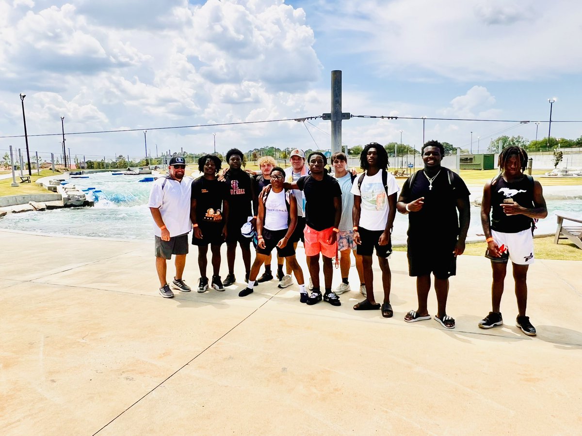 Senior Mustangs cooling off that #SummerHeat at Montgomery Whitewater‼️
