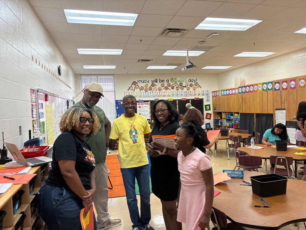 Red Oak Elementary School tweet media