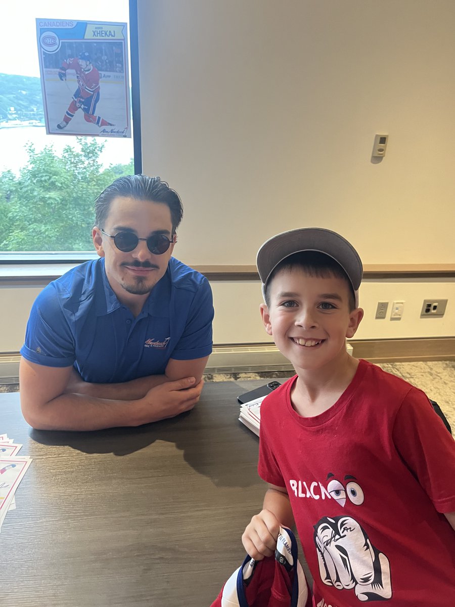 Hockey Junkie (@hockeyjunkieyt) on Twitter photo My son, getting his blackeye from Xhekaj swag signed at the Alex Newhook golf classic event in St.Johns.
Turns out he's a fan of my YouTube channel, and even remembered a couple of my nicknames while I was chattin' with him!
Class act!
#GoHabsGo
<a href="/SimonaXhekaj/">Simona Xhekaj</a> My son, getting his blackeye from Xhekaj swag signed at the Alex Newhook golf classic event in St.Johns.
Turns out he's a fan of my YouTube channel, and even remembered a couple of my nicknames while I was chattin' with him!
Class act!
#GoHabsGo
<a href="/SimonaXhekaj/">Simona Xhekaj</a>