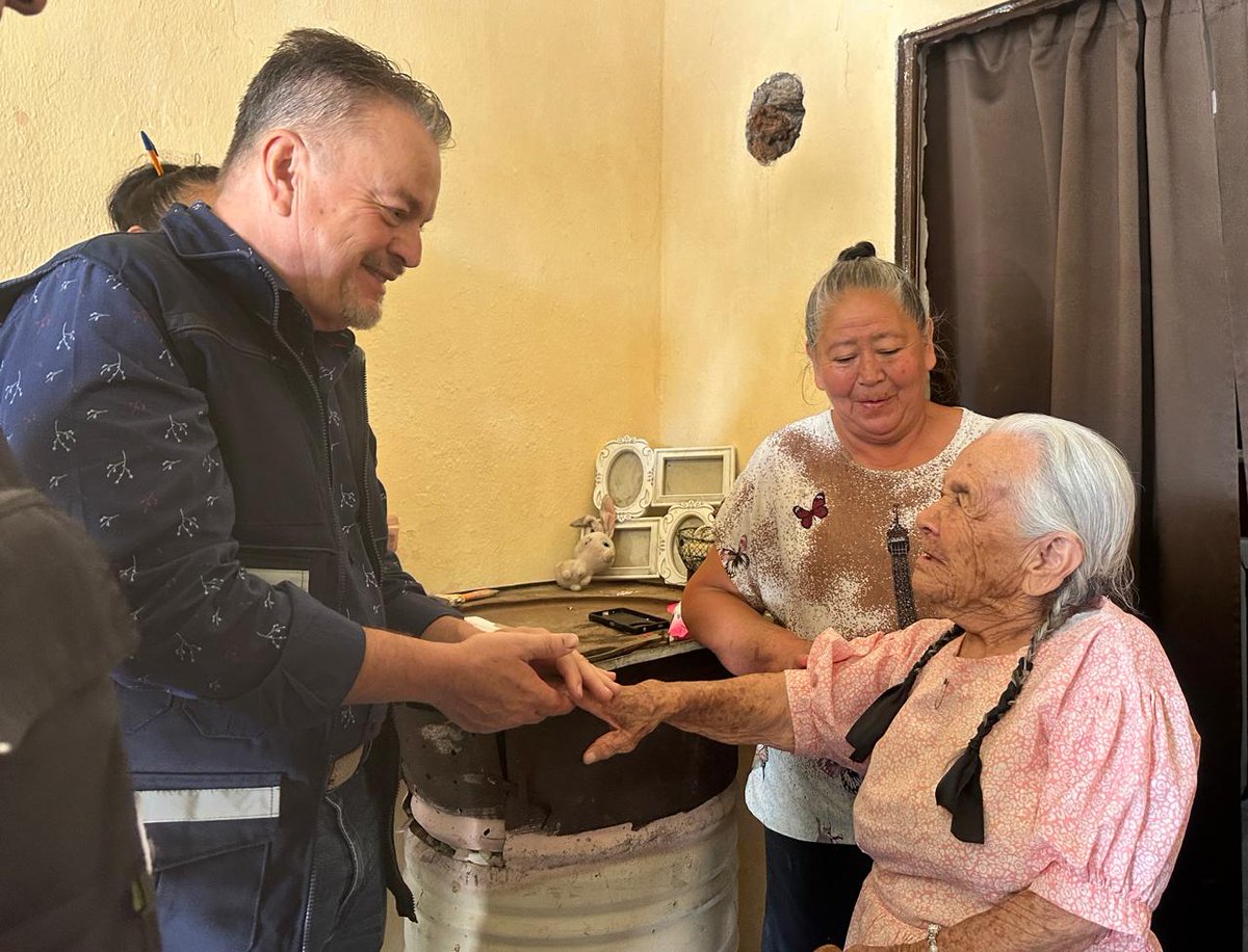 MarioVzqzR's tweet image. ¡Comprometidos con cada comunidad, cara a cara! 💙

Este día acompañé a mi amigo, el alcalde Beto Pérez, en un recorrido por las colonias Reforma y Tierra Nueva, en Cuauhtémoc. Atender directamente a las familias, sus retos y necesidades es el primer paso para construir…