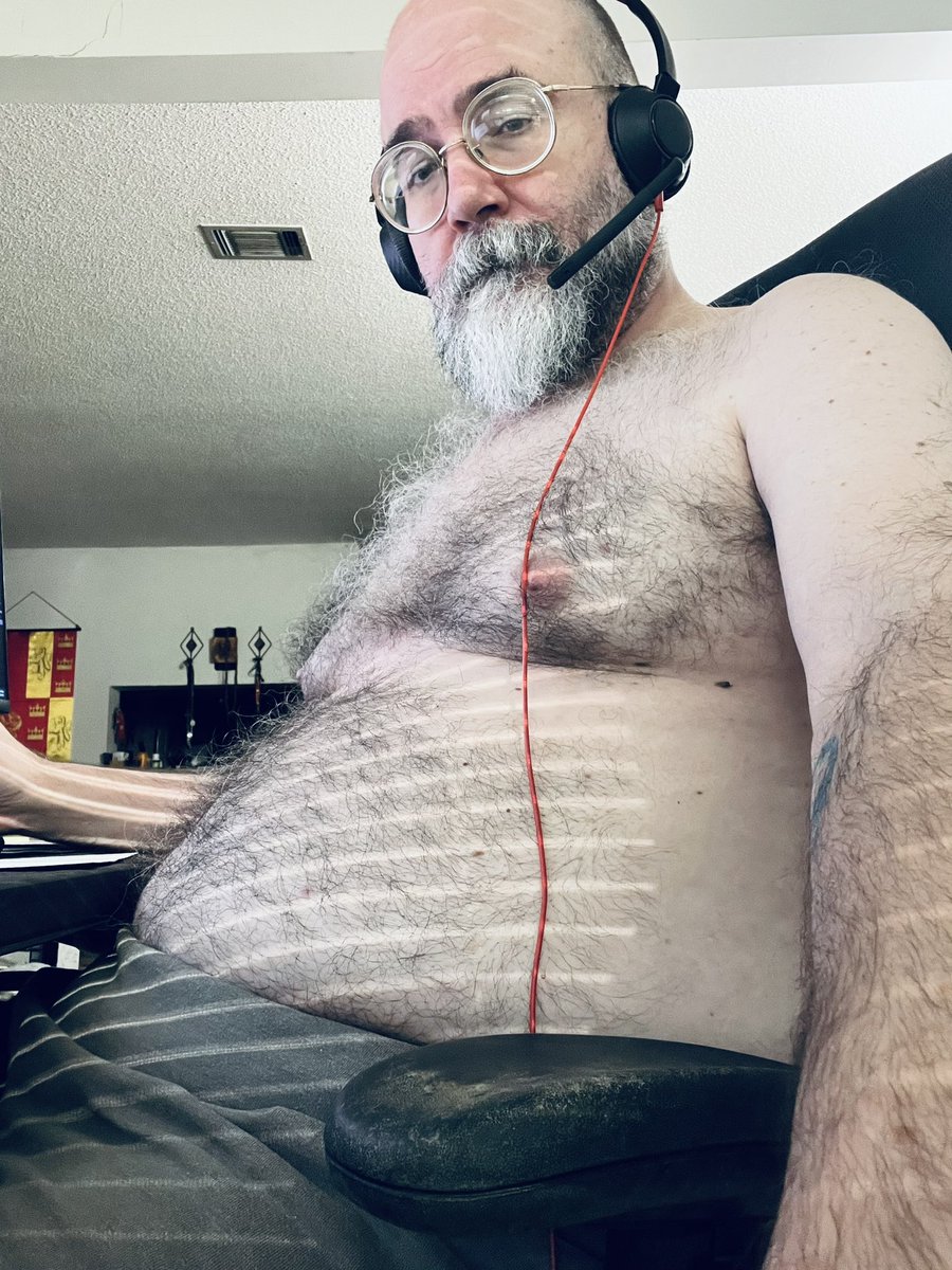 thejoezer's tweet image. Today is a WFH day…enjoy!
#tummytuesday