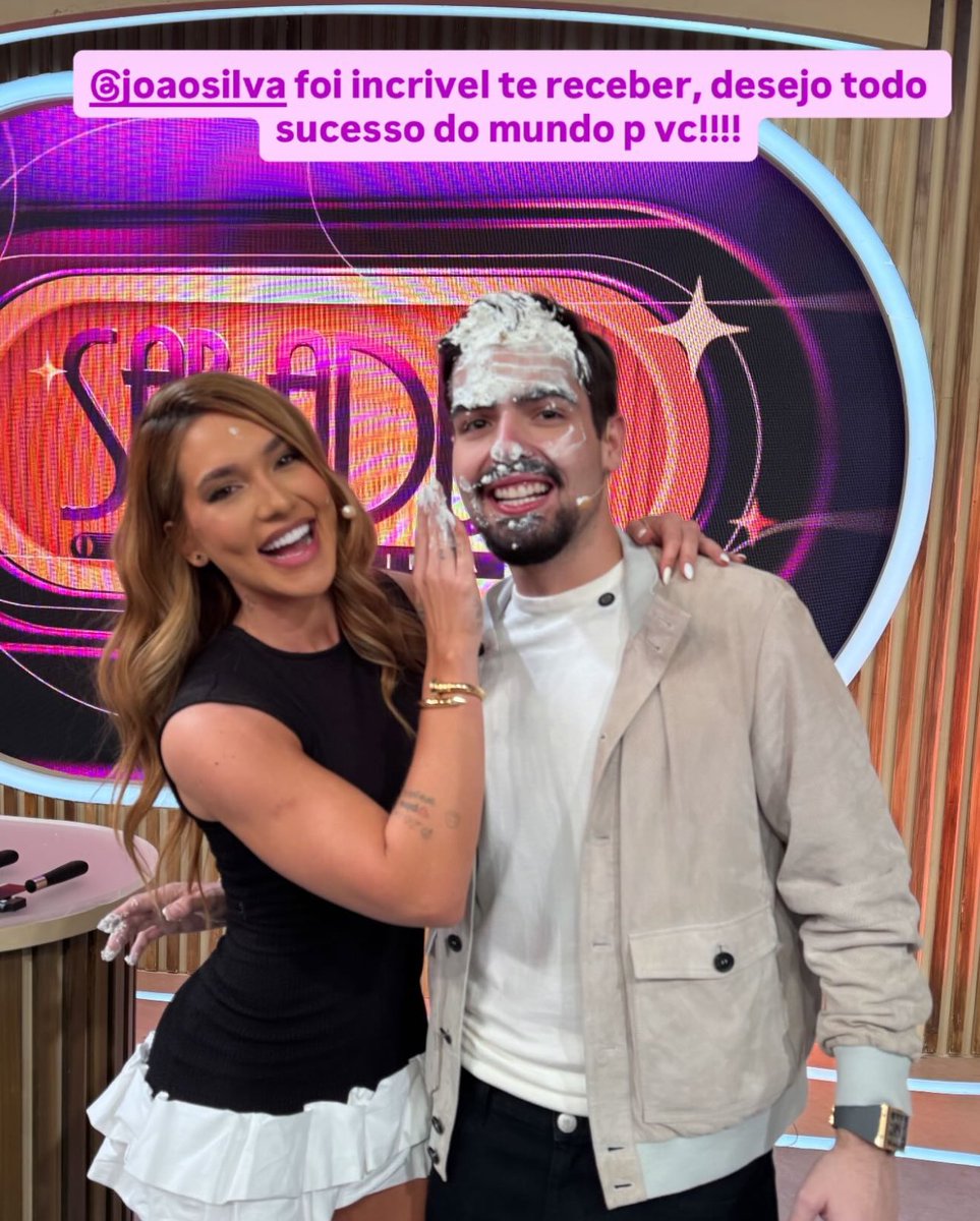 brenno__moura's tweet image. VEJA! Virgínia agradece João Silva pela participação no programa de hoje. 

Nos próximos dias, eles farão dobradinha nas noites de sábado!! 

#SabadouComVirgínia #ProgramaDoJoão