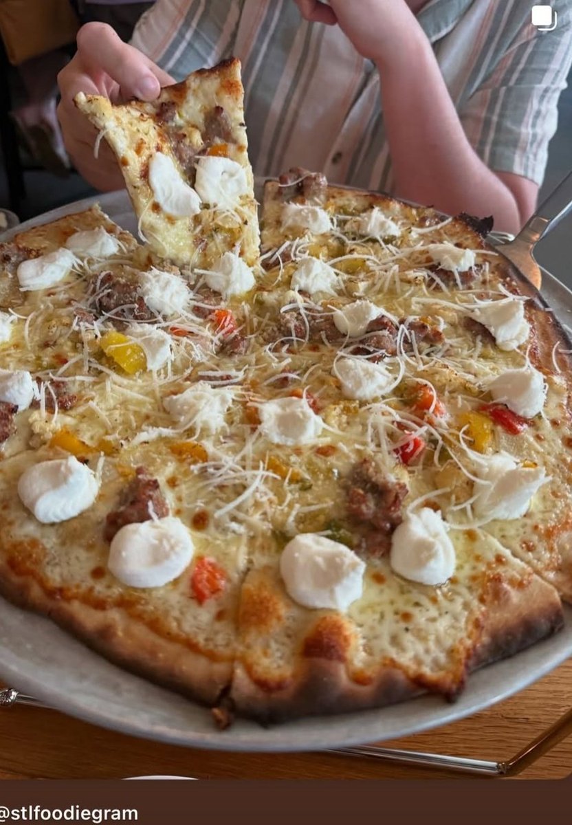 O+O Pizza tweet media