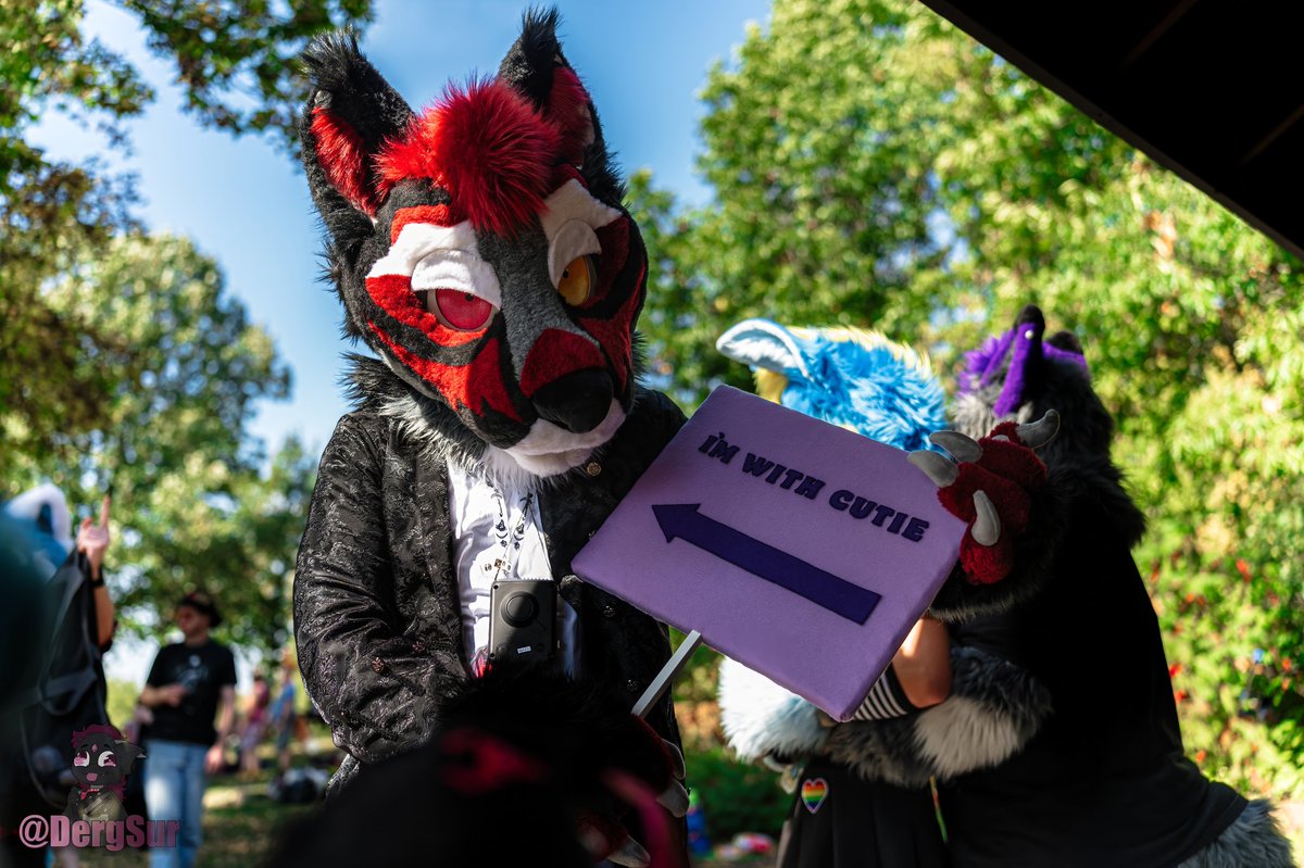 I'll be setting sail for Anthro Weekend Utah! Come say hi, get something from the booty chest, join my crew of Barkaneers, or hit me up for some photography ^^ 
.
🪡 <a href="/Sittin_Kitten/">Sittin Kitten Studios</a> 
📷 <a href="/DergSur/">SurDerg</a>