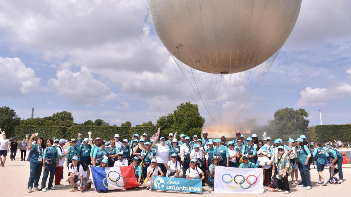 Héritage des JO 2024: les volontaires veulent entretenir la flamme [8/10] rfi.my/Bsoh.x