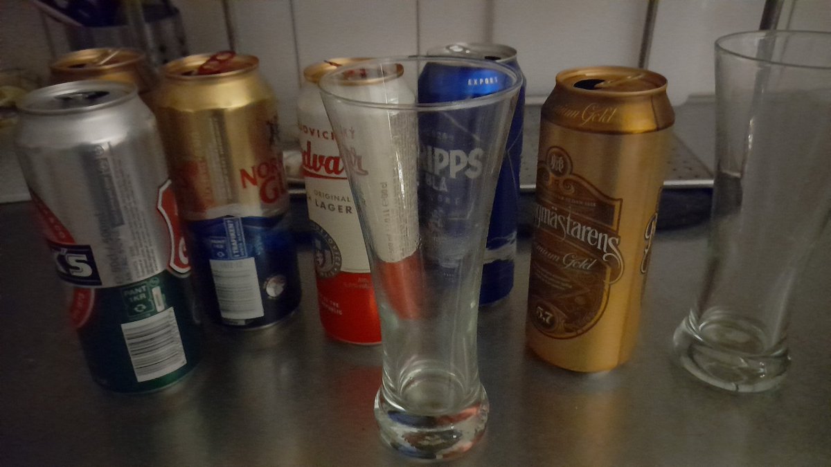 SwedishGamester's tweet image. I wasn't planning on #drinking today but here we are! 😅
My #ChildhoodFriend that I #HungOut with on #Sunday came by today and he brought #beers with him! And I had some nice #ColdBeers as well, so we've been drinking beers and playing #VideoGames all night! 😁🍻
And I won! 🏆