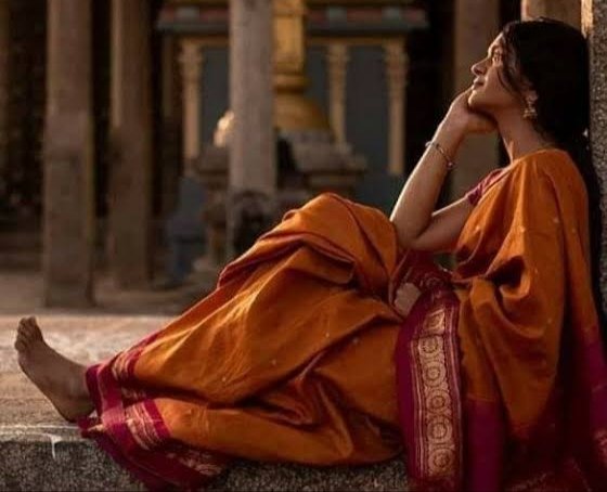 <a href="/KavyaKriti_/">#काव्य_कृति✍️</a> <a href="/ParmarA03/">Arti Singh</a> <a href="/pareeknc7/">Narpati C Pareek 🇮🇳</a> <a href="/madhuleka/">मधूलिका सिंह</a> <a href="/Lekhni_/">लेखनी</a> <a href="/alokrsrivastav/">Alok Ranjan Srivastav</a> <a href="/ArchanaVed/">Archana Sharma</a> <a href="/arorafbd/">arora 🇮🇳</a> <a href="/ashishb15531661/">ashish bhatt</a> <a href="/vds31175/">Baaten साहित्य की</a> <a href="/jaincp61/">chandra prakash jain</a> <a href="/VineshGaba/">Vinesh Gaba</a> <a href="/kr0271amit/">अमित🇮🇳</a> <a href="/mkanoujia78/">Manoj Kanaujia (Rajak)</a> <a href="/SatishTangri/">satish kumar tangri</a> <a href="/ShwetaJha24/">Shweta Jha</a> <a href="/yourVirat/">वि_रा_ट★कु_मा_र</a> <a href="/margret_017/">Margret.</a> <a href="/SrRuhil/">Surender Ruhil</a> <a href="/dhirendra0612/">Dhirendra Mishra</a> <a href="/tripathiarun123/">Arun Tripathi</a> <a href="/Sksio3/">सन्तोष 'एहसास'</a> <a href="/MengiKuldip/">Kuldip Mengi</a> <a href="/1000dineshshar1/">Dinesh Sharma</a> <a href="/ShivajiBhardw10/">Shivaji Bhardwaj</a> <a href="/DrPujaJha/">डॉ.पूजा✨</a> <a href="/vipranagarkar/">विजय नगरकर Vijay Nagarkar</a> <a href="/AlkaSoniB/">अलका 'सोनी' ( Poet & Author )</a> दे मन का उपहार सभी को, ले चल मन का #भार अकेले।
लहराया है तो दिल तो ललका
जा मधुबन में, मैदानों में,
बहुत बड़े वरदान छिपे हैं
तान, तरानों, मुसकानों में;
घबराया है जी तो मुड़ जासूने मरु, नीरव घटी में,
दे मन का उपहार सभी को..!!

~ हरिवंशराय बच्चन 
#भार  #लेखनी ✍️