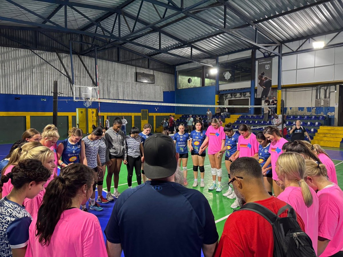 The Fillie volleyball team just got back from their mission trip to Costa Rica! 

#ShallowaterISD