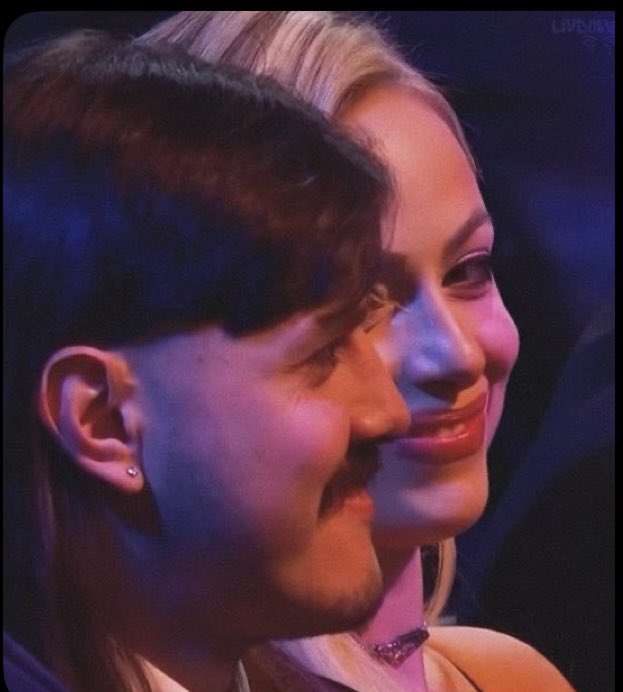 JuliancelyzPre1's tweet image. Memorizing him was as Easy as knowing all the words to your old favorite song