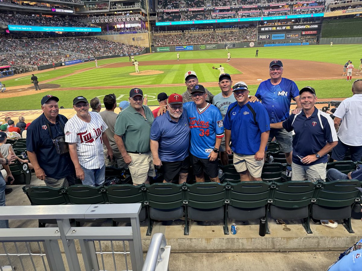 jonrambow's tweet image. 9 grandchildren and 1 great grandson of Charlie &amp;amp; Bertha Rambow made time to go to a Twins game together.  Feeling blessed to be a part of it.