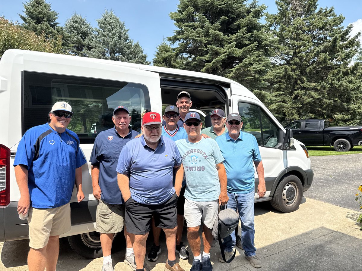 jonrambow's tweet image. 9 grandchildren and 1 great grandson of Charlie &amp;amp; Bertha Rambow made time to go to a Twins game together.  Feeling blessed to be a part of it.
