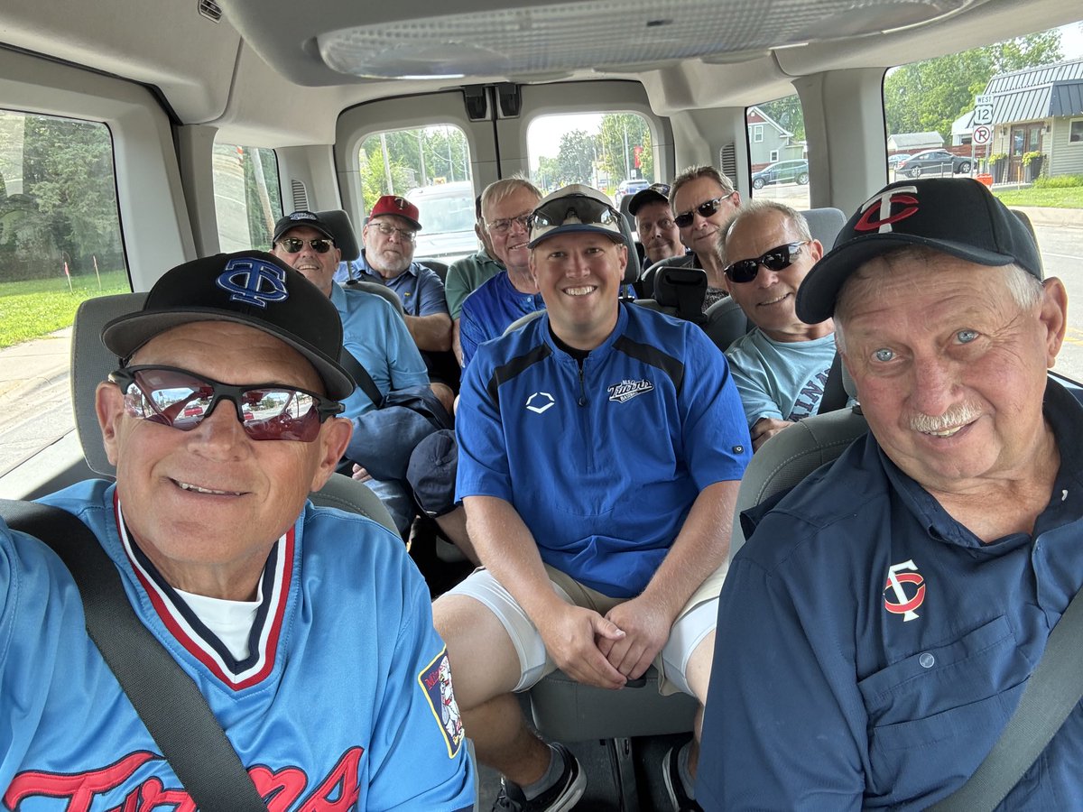 jonrambow's tweet image. 9 grandchildren and 1 great grandson of Charlie &amp;amp; Bertha Rambow made time to go to a Twins game together.  Feeling blessed to be a part of it.