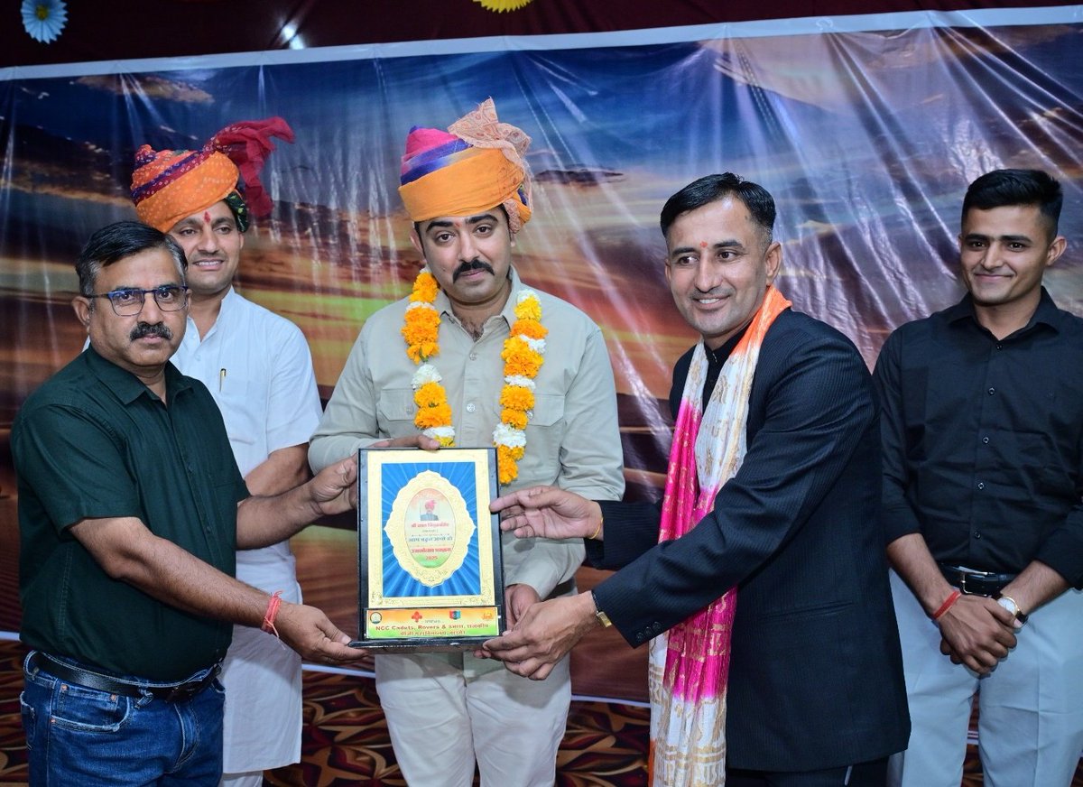 Captain Dr Adarsh (@adarsh_kishore1) on Twitter photo #HappyBirthday <a href="/FortBarmer/">Tribhuwan Singh Rathore ЁЯЗоЁЯЗ│</a>
Rawal Tribhuvan Singh Ji ЁЯЩПЁЯЩПЁЯОВЁЯОВ #HappyBirthday <a href="/FortBarmer/">Tribhuwan Singh Rathore ЁЯЗоЁЯЗ│</a>
Rawal Tribhuvan Singh Ji ЁЯЩПЁЯЩПЁЯОВЁЯОВ