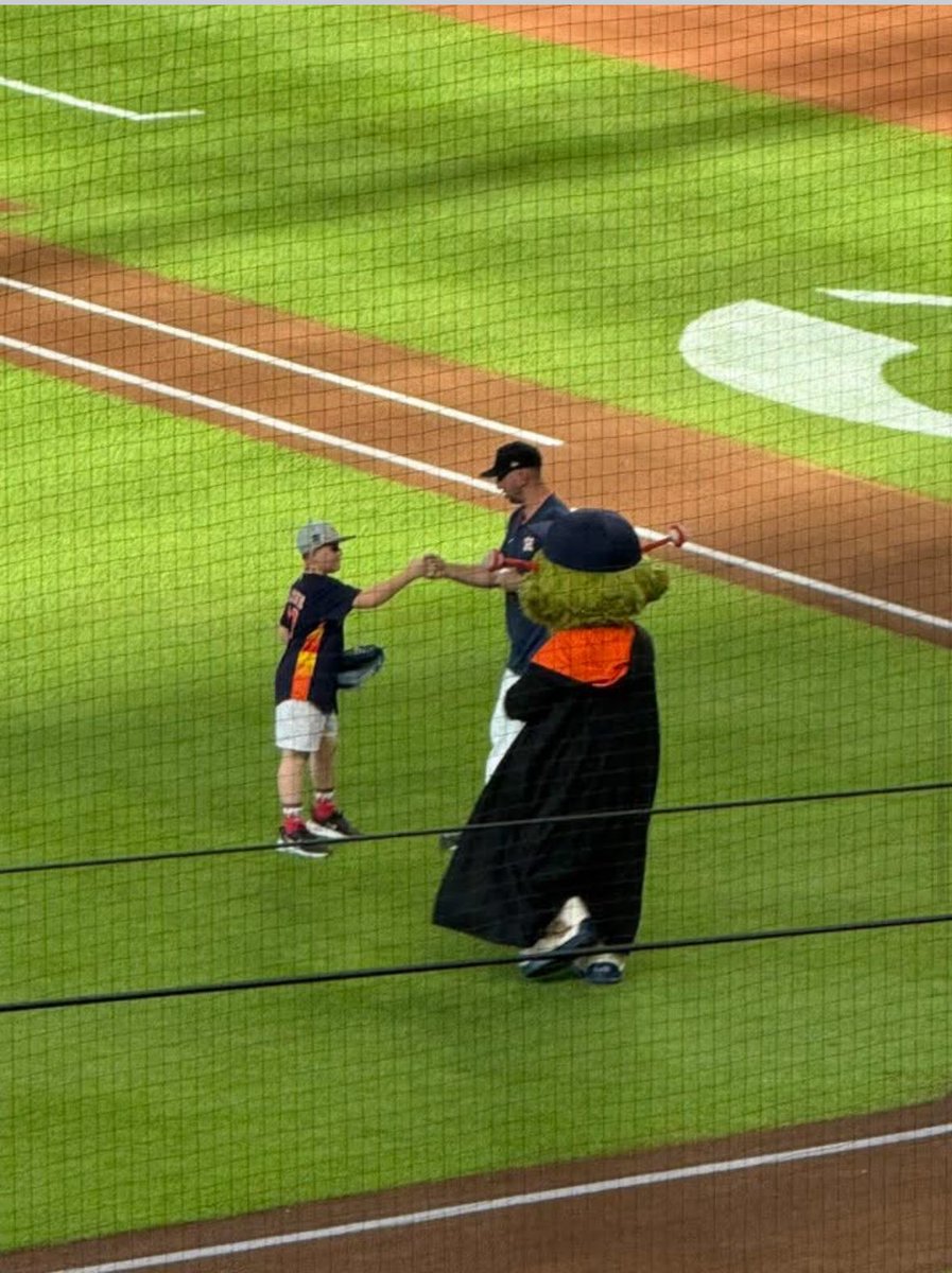 Andrew Mathis will be a 4th grader a Bay this year. He had the honor of throwing out the first pitch at the Astros game tonight. Leukemia survivor, Little League All- Star catcher and most importantly a great kid. #eaglessoar