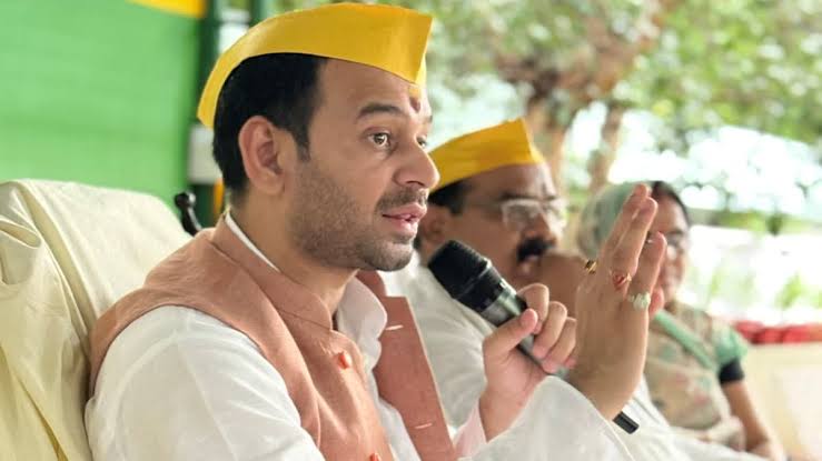 तेजप्रताप यादव के पीछे बहुत बड़ी ताकत काम कर रही है! #Bihar