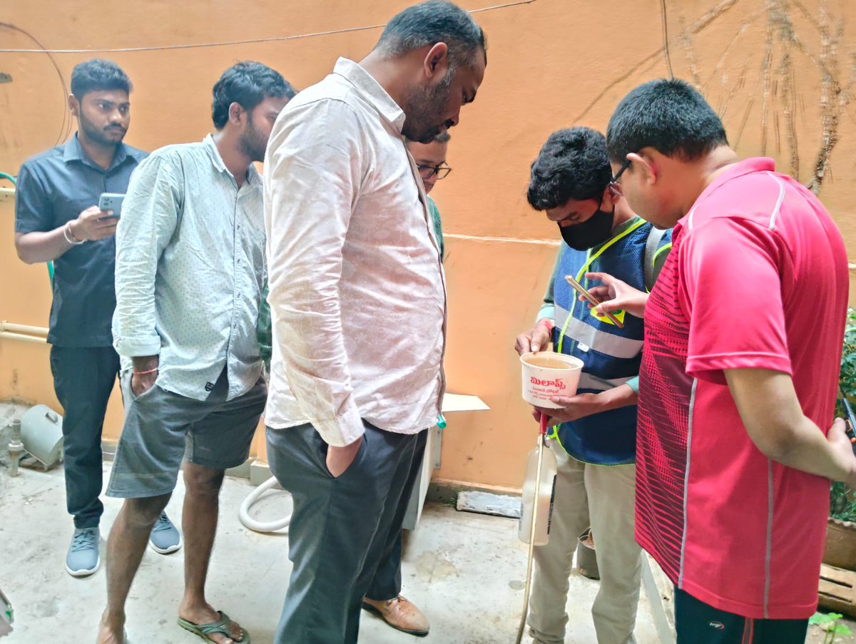 🌅 Morning  Inspection – Kukatpally Zone...

Clean surroundings and vigilant action are our best defense against seasonal diseases!!!

Commissioner GHMC reviewed key civic activities including sanitation drives, anti-larval operations to prevent seasonal diseases, and the upkeep