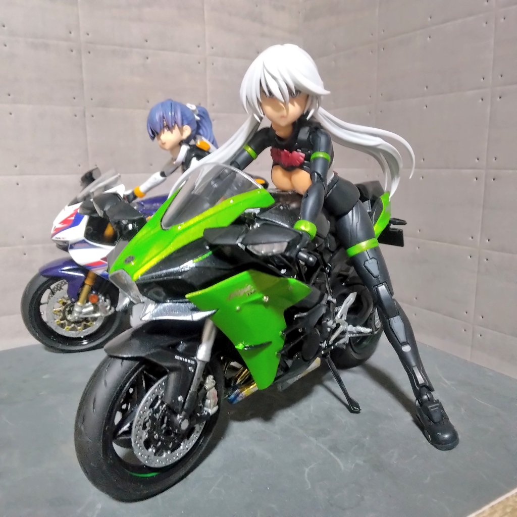 ミニフィギュア Amazon.co.jp: Kidrobot X ザ・シンプソンズ 25周年 3インチ