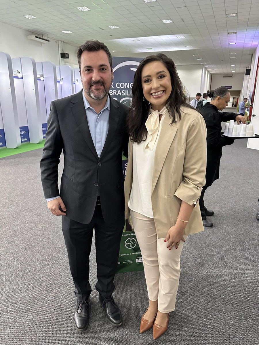 O 9º episódio do Podcast Renata Maron Entrevista traz o Secretário de Comércio e Relações Internacionais do MAPA, Luís Rua

O destaque é a ampliação dos mercados internacionais para os produtos brasileiros do agro 

Veja no <a href="/Spotify/">Spotify</a>: open.spotify.com/episode/7tPXqZ…