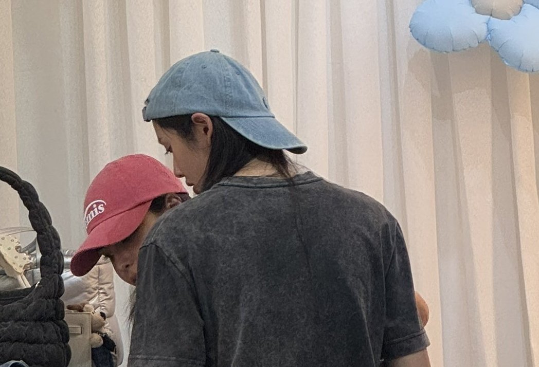 lookmhee's shoulders tweet media