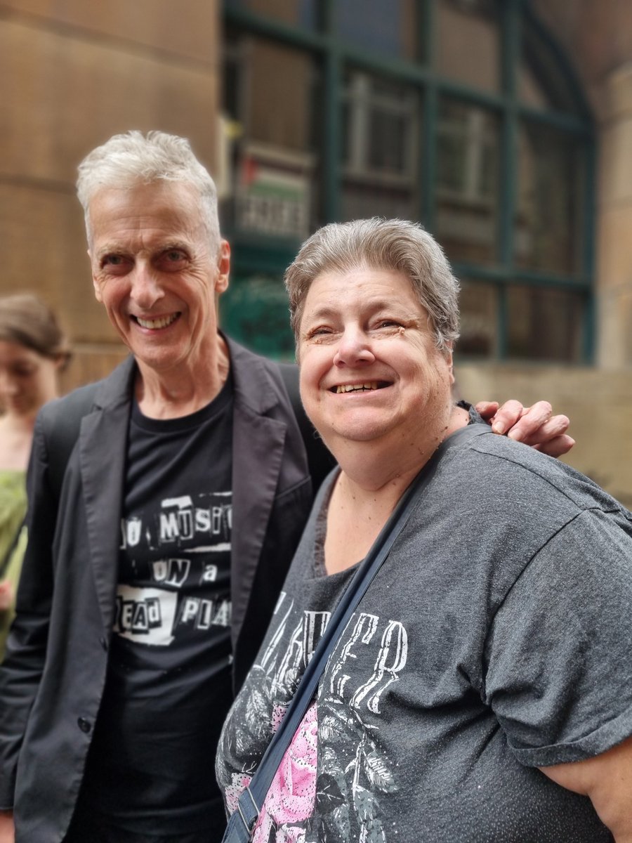 PCapaldifan's tweet image. Met Peter Capaldi outside Stereo before his gig on 29th July. #petercapaldi