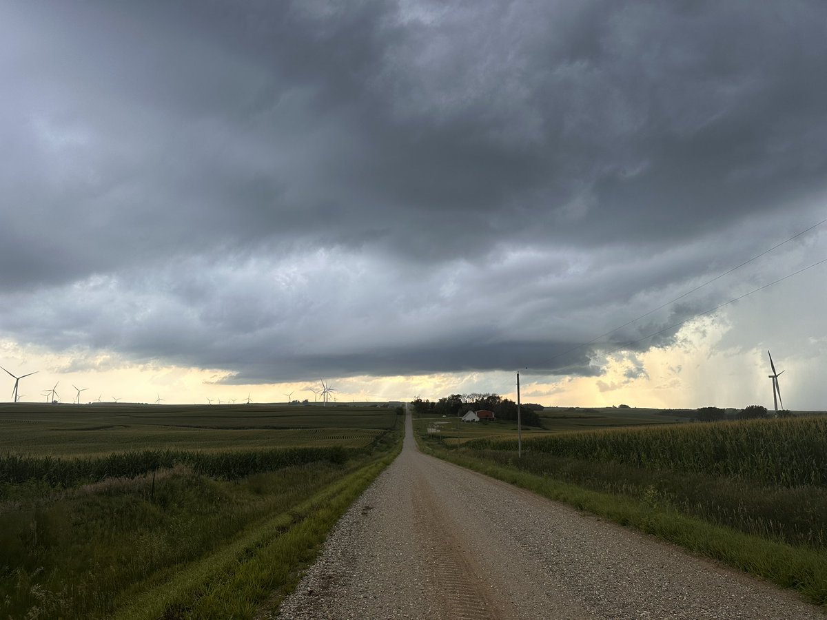 Developing storm west of Arthur, IA. #iawx