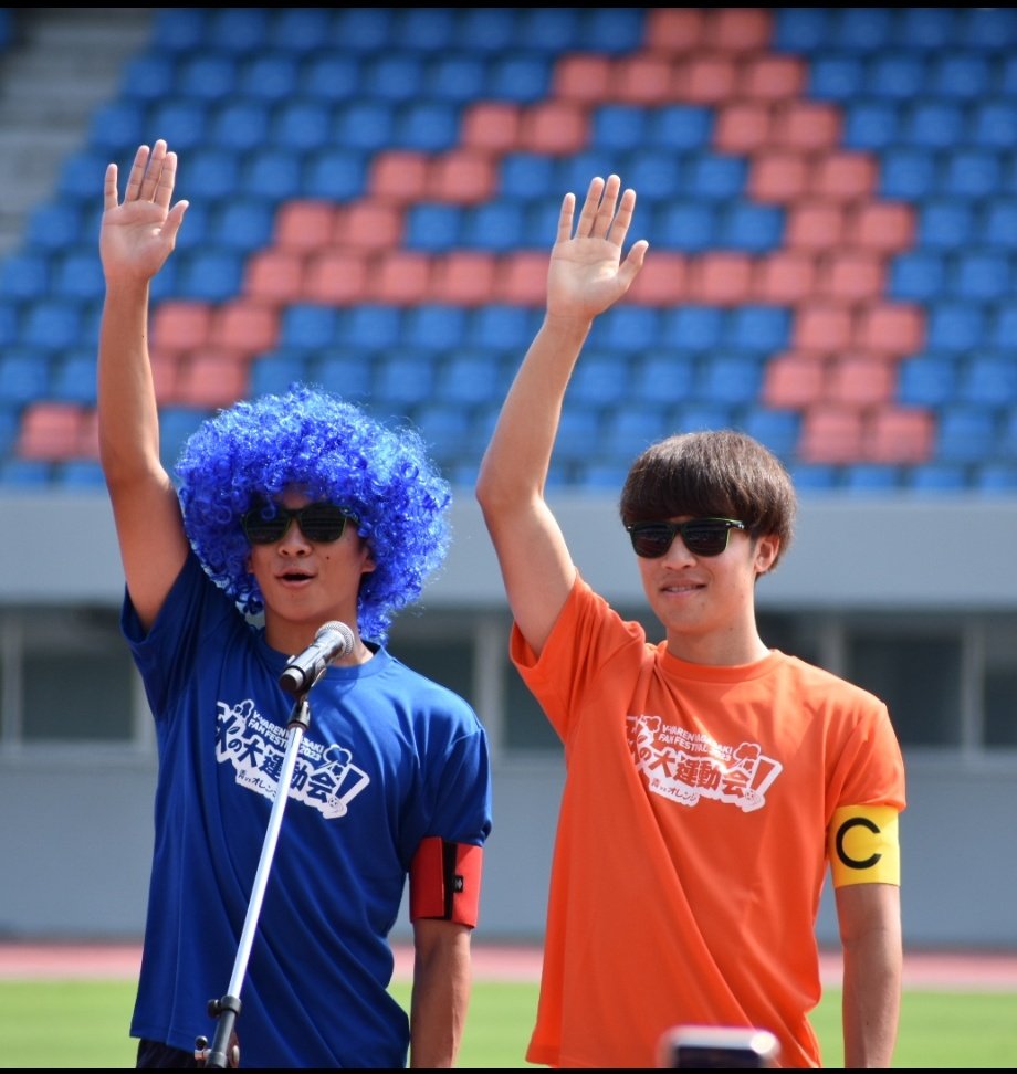 FunkanBucho's tweet photo. 世界に見つかってしまった二人
#vvaren https://t.co/DSDpo1fruX
