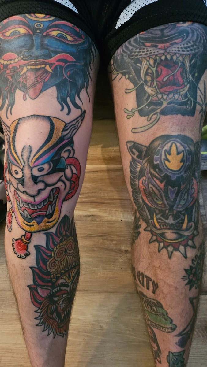 Mask on <a href="/WWEAsuka/">The legendary Empress ASUKA / 伝説のASUKA皇后</a>
 knee to go with 
<a href="/Iyo_SkyWWE/">IYO SKY</a>
 knee-yo. Nobody's ready.