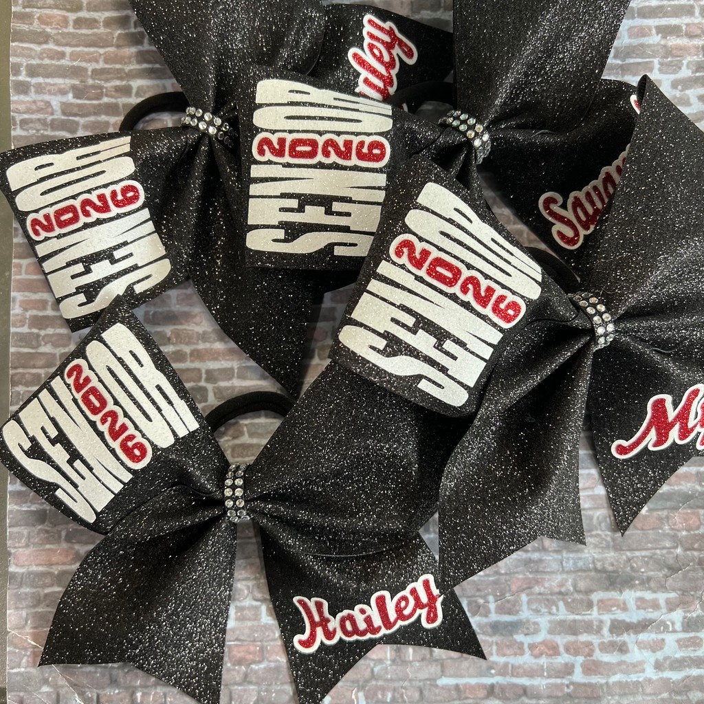 Pea Ridge High School, Arkansas 🖤🤍❤️ Best wishes to Seniors Hayley, Hailey, Mya and Savannah for a fantastic Senior year! 🎓️