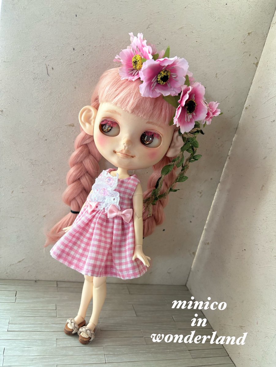 おはようございます😃😃😃
うちのピンクちゃん💕💕
やっぱピンクが似合うなあー🥰🥰🥰

#ブライス　#アイシードール　#ドール好き　#ドール好きと繋がりたい