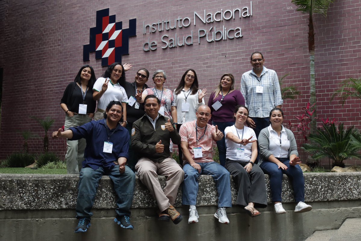 #LaFotoDelDía📸Concluye con éxito el curso “Migración y salud: explorando desafíos a través de las fronteras”🌍

Reconocemos la participación de las y los estudiantes que reflexionaron sobre esta temática y agradecemos a la Dra. Gudelia Rangel Gómez por su entrega y experiencia✨