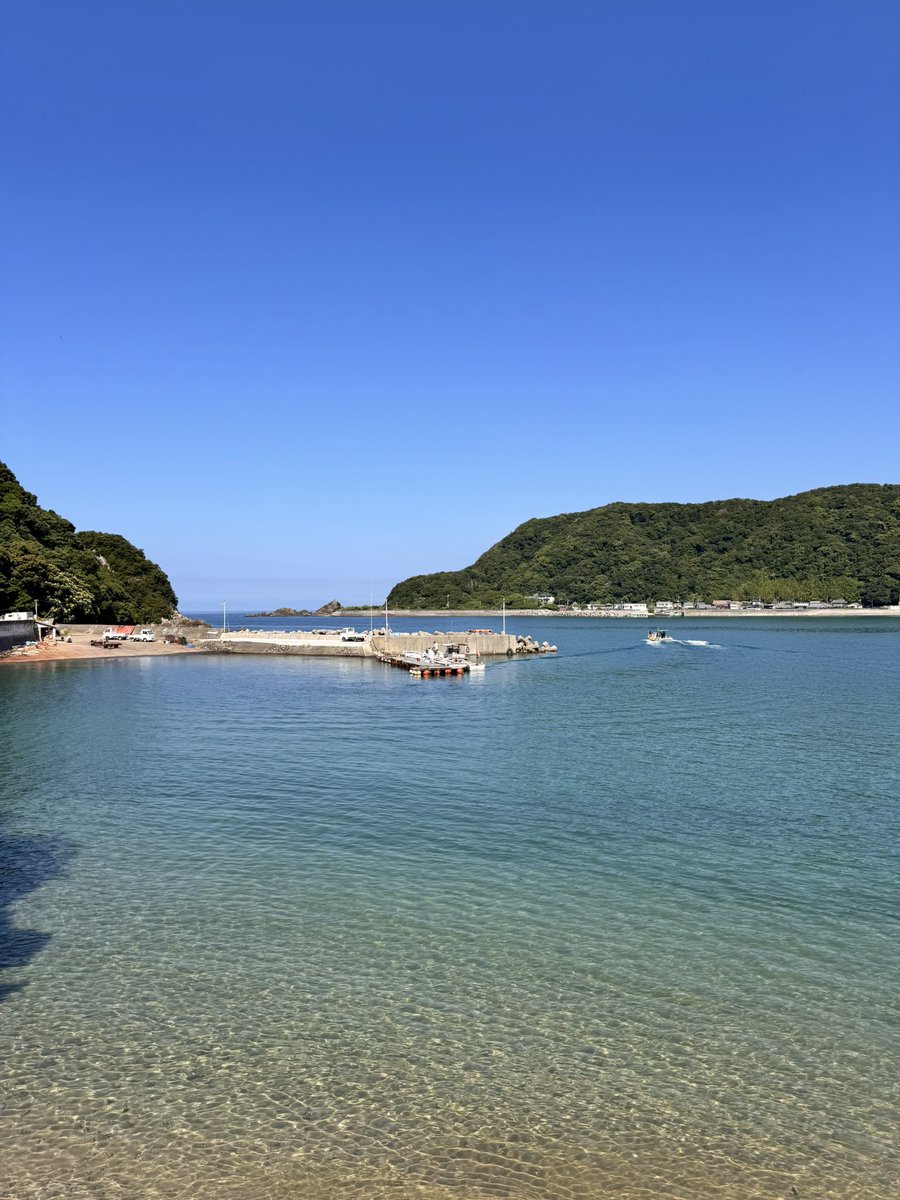 No1Deep's tweet photo. 津波注意報で一時待機💧 https://t.co/51O5fmBs00