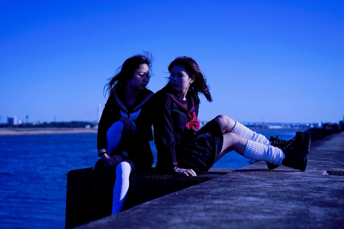 昨日よりギャラリー矢田にてはじまりました「Leve-me展」に参加しております

北杜災禍、藤咲余命を被写体に春に撮ったものをアレンジして展示しました

より物語を感じられたらとタイトルの他、少しだけ文章を添えました
粗く潰れかけた画質の中に彼女たちの表情と心情が潜みます
どうぞご覧ください