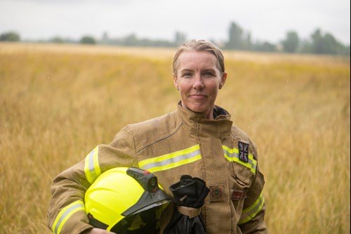 On-call firefighter speaks out to encourage residents of all ages to consider the role

staffordshirefire.gov.uk/news/posts/on-…