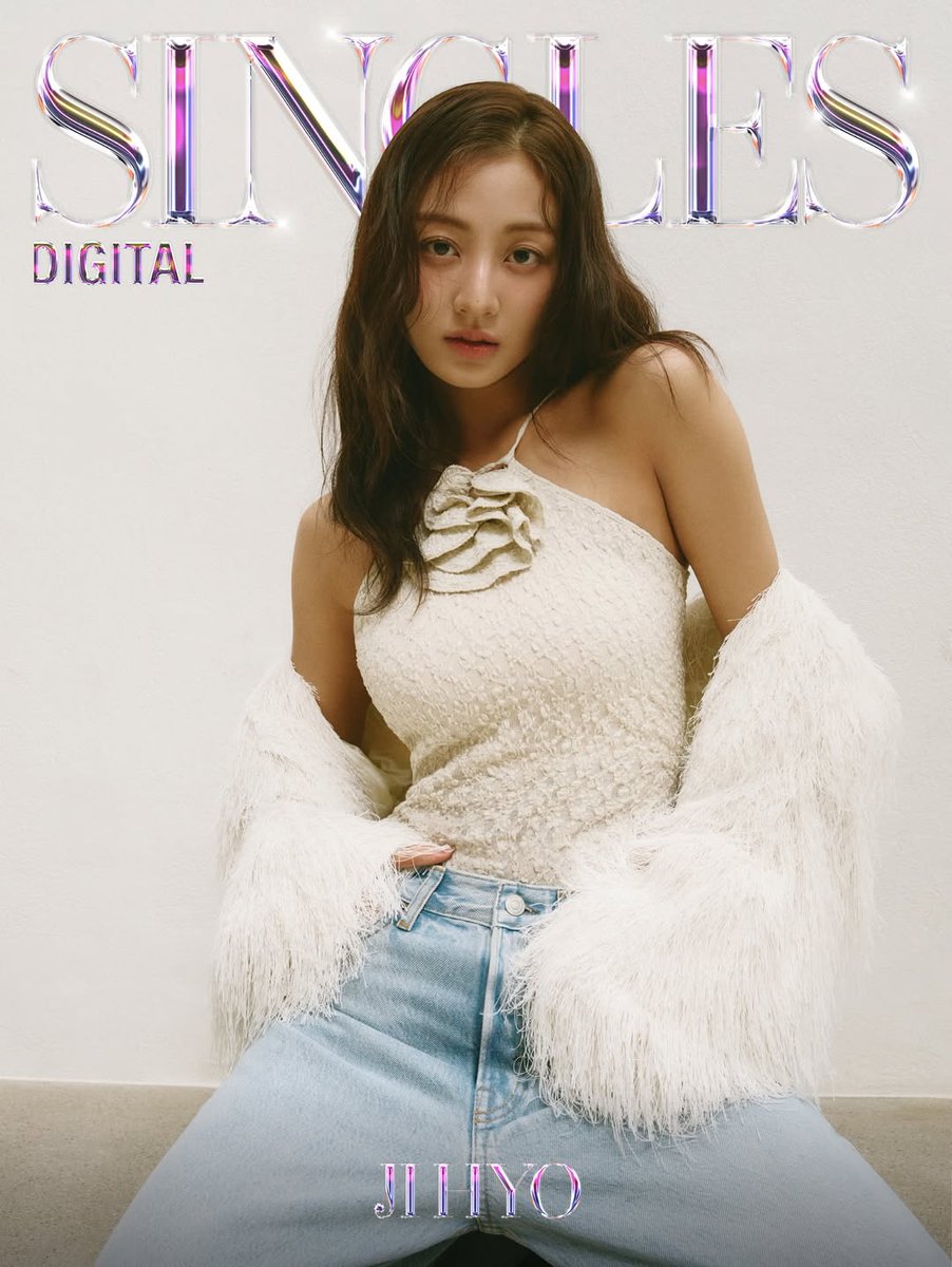 #SINGLES_STAR 

도전하는 것을 두려워하지 않고 대담하게 나아가는 지효의 태도. 트와이스 지효 와 함께한 &lt;싱글즈&gt; 8월호 디지털 커버를 지금 바로 만나보세요!

EDITOR 김화연
PHOTOGRAPHER LESS
HAIR 진희(키츠)
MAKE-UP 최다솜(우선)
STYLIST 이민규