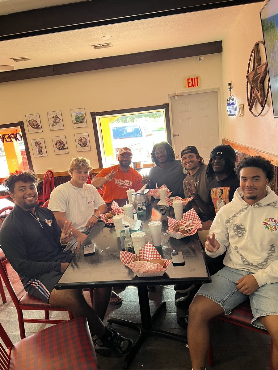 RB Fellowship before Fall Camp!! #TGC

Next year is HERE! ✌🏽
