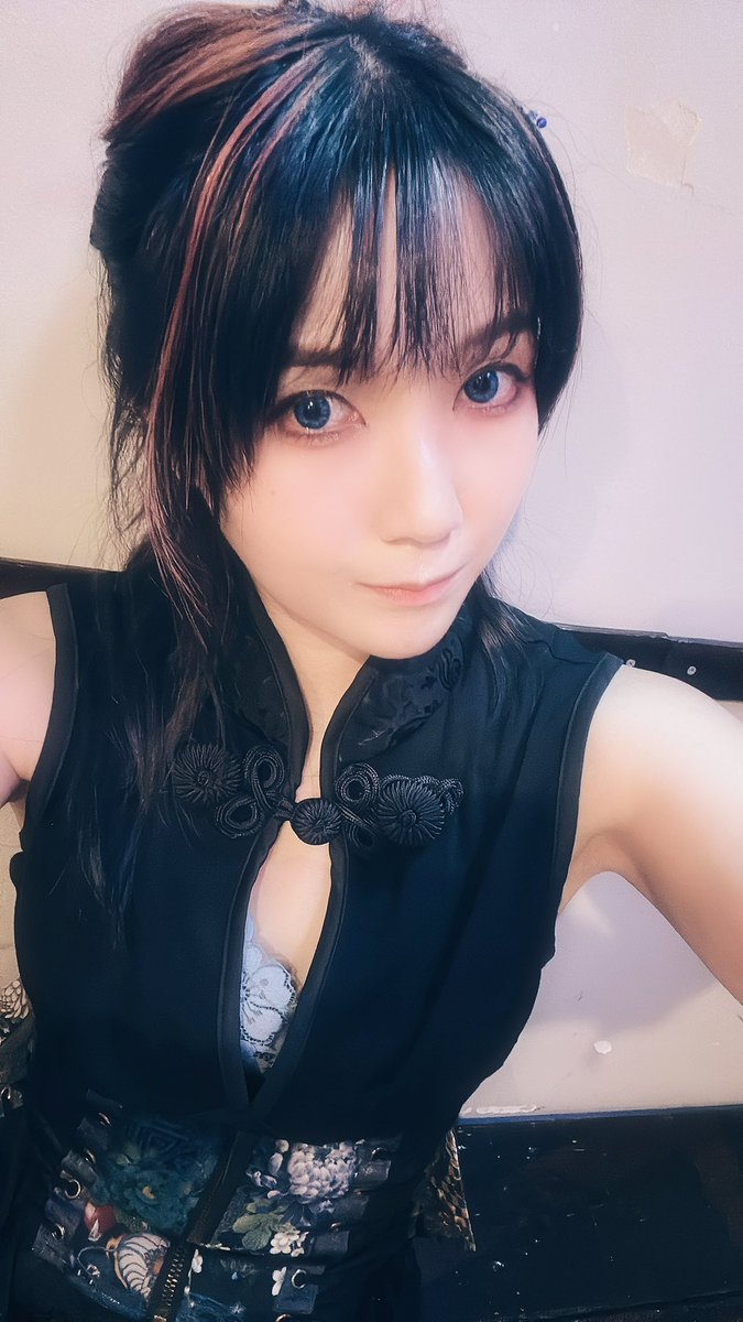 おはよげん☀️
今日もレコーディングDay✨他の作業もしつつ頑張ります✊

また青誕祭のご予約が少し増えました！！
１枚１枚のご予約が本当にありがたいです♫楽しい日になるように頑張る💙
追加券もソールドアウトできたらいいな✨