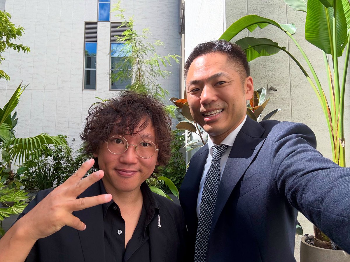代官山オフィスにて顧問先の齋田真司社長とミーティング❗️8月21日アマゾン予約開始、9月1日に初となるご著書を出版❗️

◾️タイトル『キーエンス最強の働き方』
◾️副題『新人からベテランまで最短で成果を最大化するシンプルなルール』
◾️帯記載内容
史上初、ビリから3期連続全社1位のトップセールスに