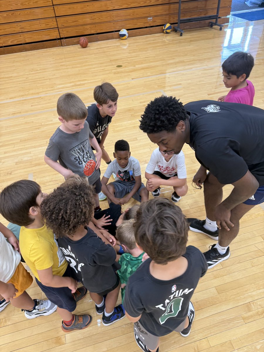 Quinnipiac Men's Basketball tweet media