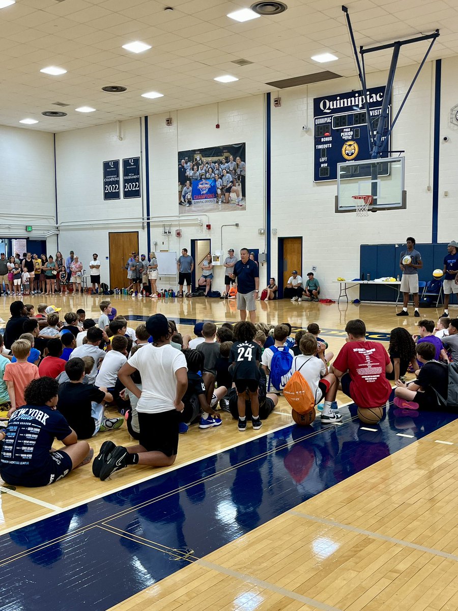 Quinnipiac Men's Basketball tweet media