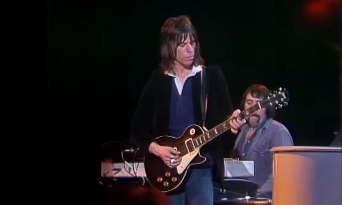 ojirin461's tweet photo. Jeff Beck - Playing Gibson Oxblood Les Paul - Cause We Ended As Lovers L... https://t.co/6OsvLKGOuY @ＹｏｕＴｕｂｅ https://t.co/uSOhkUU6HJ