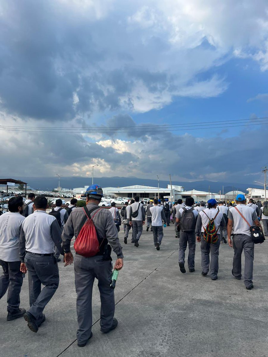 🚨 Cierra planta de Nissan en Morelos tras 59 años

La armadora en CIVAC, Jiutepec, será trasladada a Aguascalientes.
📉 Hoy inicia paro de producción; reanudan el 31 de julio.
🔧 A trabajadores se les ofreció plan de liquidación.
📌 Operaciones comerciales de Nissan en México