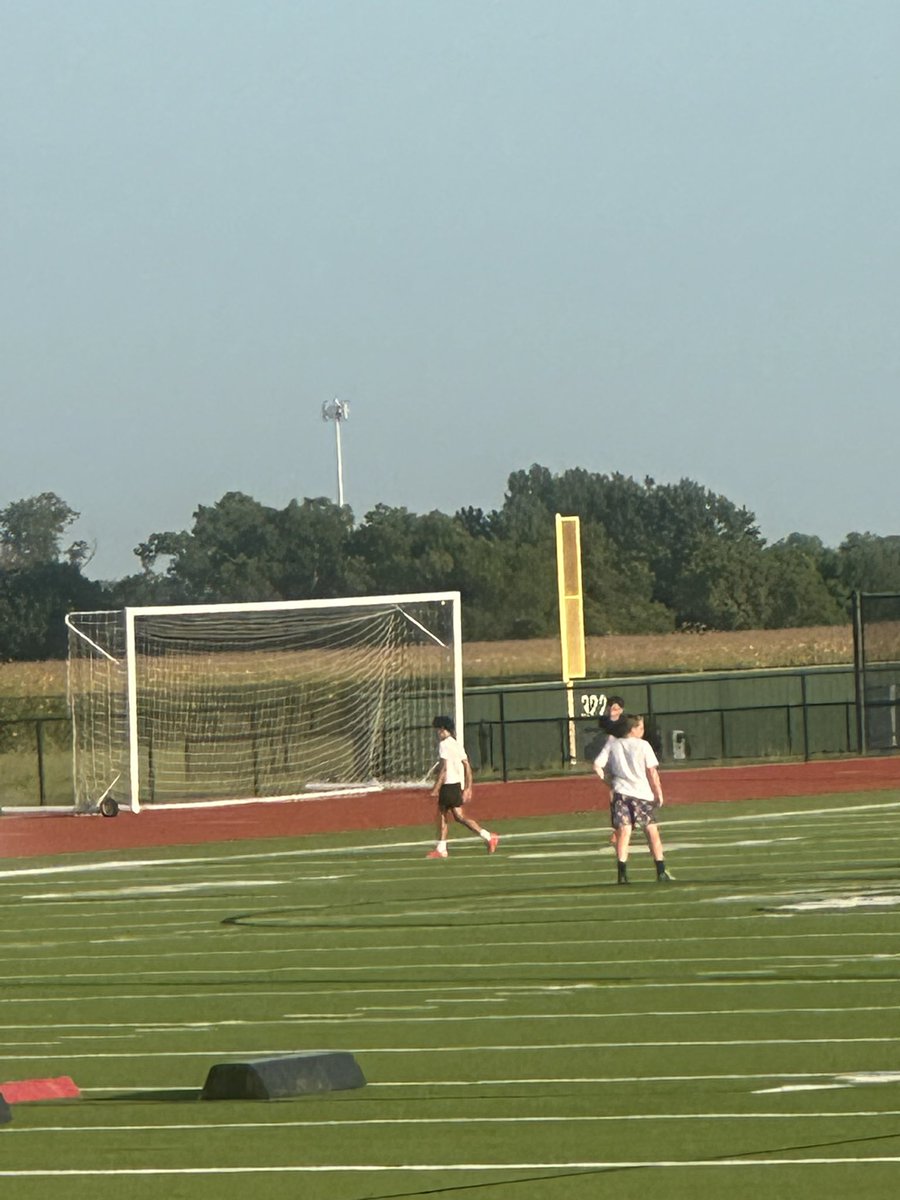 CoachShawD's tweet image. Made it to watch my baby boy compete at camp !! 🤟🏾 #Factory #Pipeline #Next