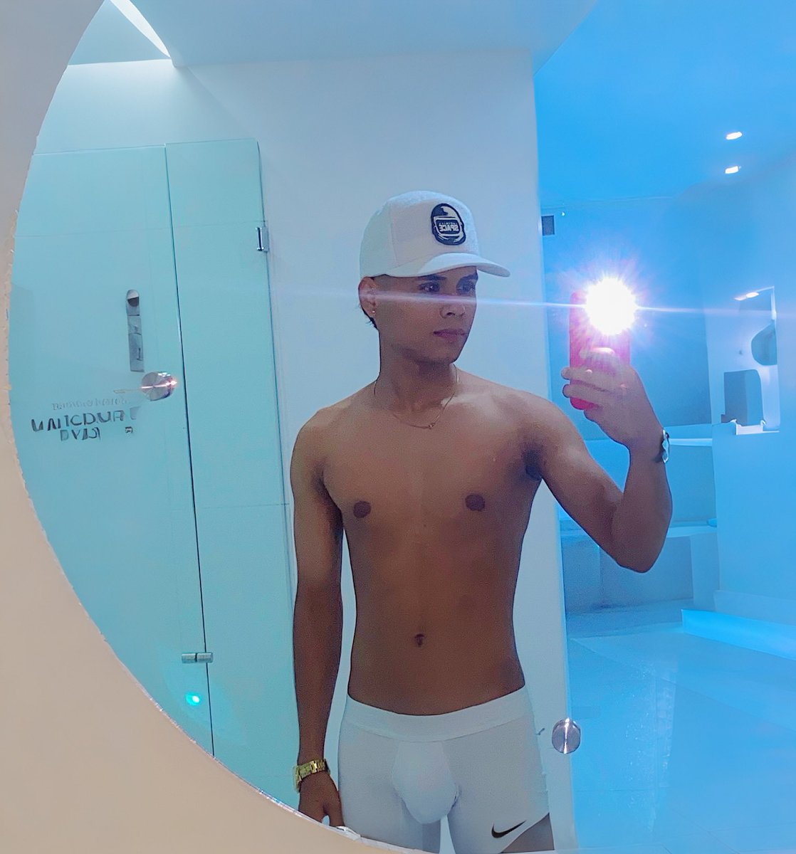 🤍🩵

onlyfans.com/officialgomez