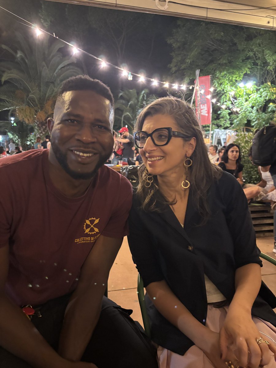 Ieri a Roma, al Monk, dopo la presentazione del suo nuovo libro “Quando il mondo dorme. Storie, parole e ferite della Palestina”, ho avuto ancora una volta il privilegio di ascoltare e parlare con Francesca Albanese.

Ogni incontro con lei è qualcosa che lascia il segno. Non solo